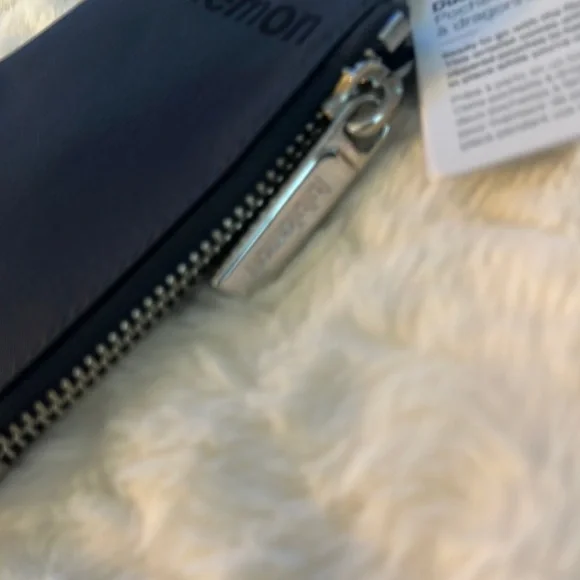 Lululemon Dual Pouch Wristlet in Oil Blue, OS - Picture 4 of 12